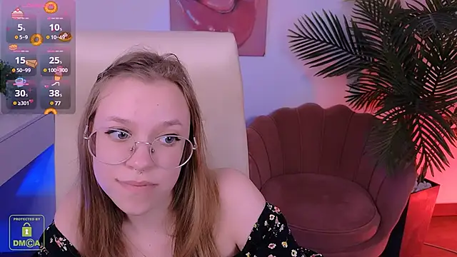 LayriantaVee online show from March 2025 10:29:01 AM