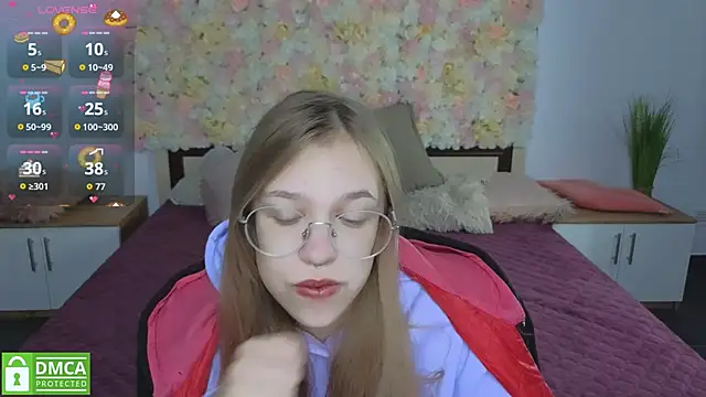 LayriantaVee online show from October 2025 05:56:02 AM