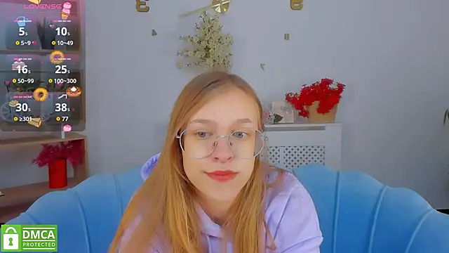 LayriantaVee online show from October 2025 06:17:02 AM