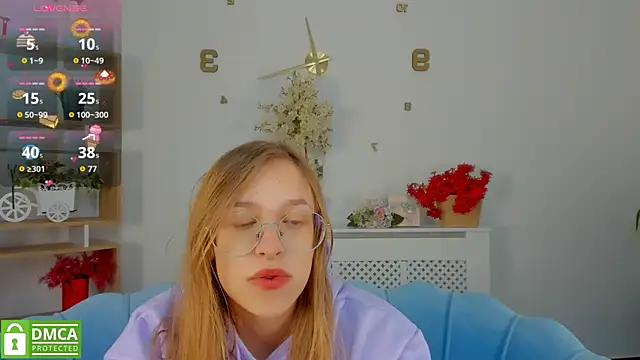 LayriantaVee online show from October 2025 06:04:02 AM