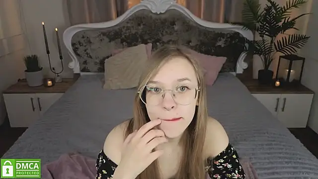 LayriantaVee online show from April 2026 05:57:02 AM