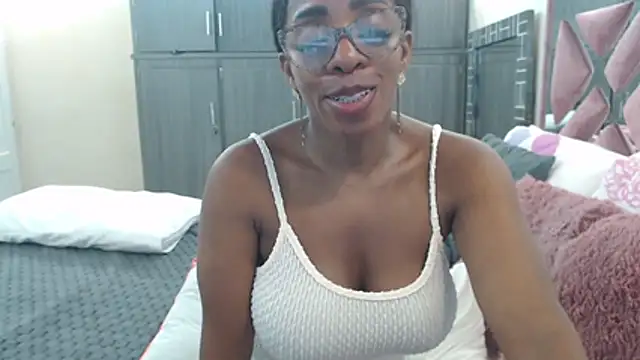 Snapshot of Ginachaudex chatting on July 2026 01:21:02 PM Ginachaudex online show from July 2026 01:21:02 PM