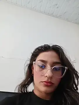 Ary-18 online show from October 2025 01:34:01 PM