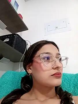 Ary-18 online show from December 2025 01:58:02 PM