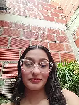 Ary-18 online show from October 2025 01:43:02 PM