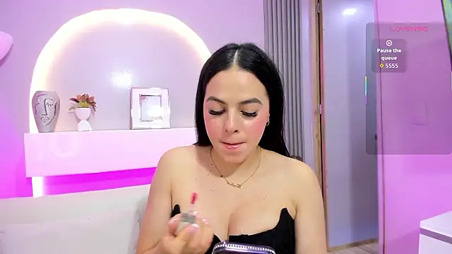 Sensual Sophie  online show from February 2026 07:05:01 PM