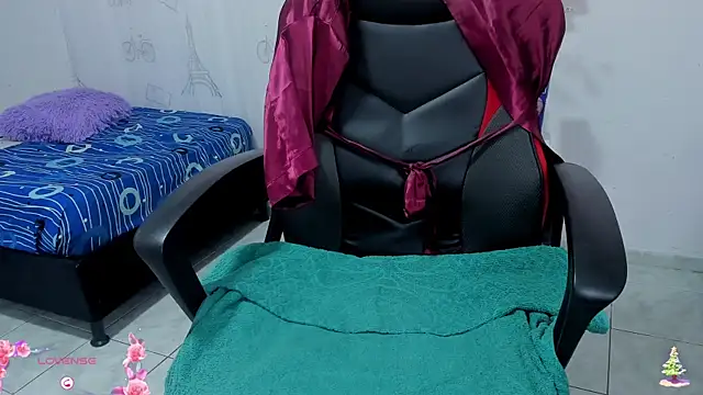 Danniela rivera online show from December 2025 11:42:02 AM