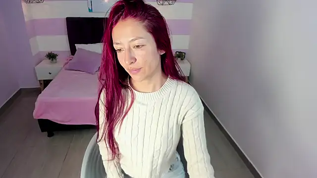 Scarlett  bell online show from December 2025 12:51:02 PM