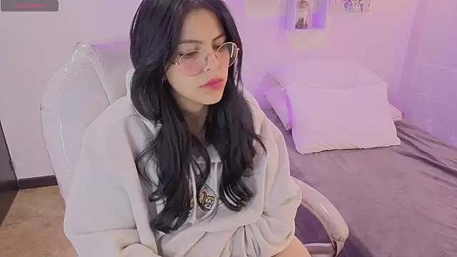 Eliie Ruizz online show from October 2025 08:48:02 AM