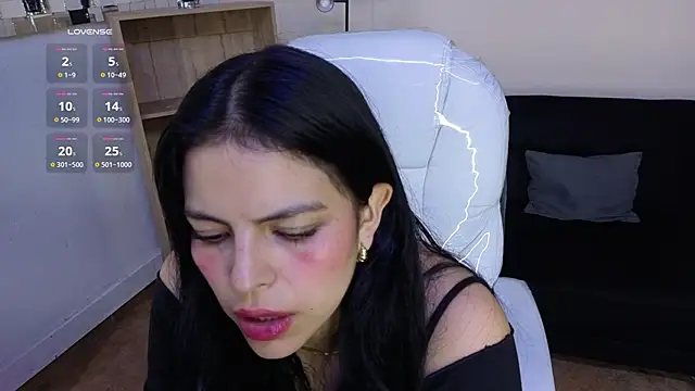 Eliie Ruizz online show from November 2025 08:57:01 PM