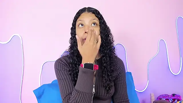 Mingie Rouse online show from October 2025 12:04:01 PM