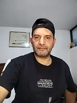 RogueTraveler online show from November 2025 03:32:01 AM