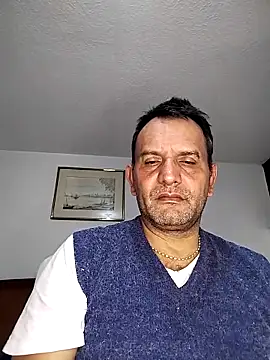 RogueTraveler online show from October 2025 04:44:02 AM