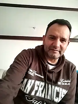 RogueTraveler online show from November 2025 07:40:01 PM