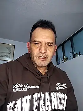 RogueTraveler online show from November 2025 03:43:02 AM