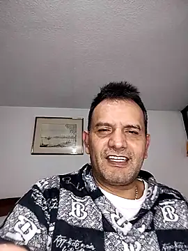 RogueTraveler online show from November 2025 04:16:01 AM