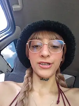 Dani pegin online show from April 2026 04:02:01 PM