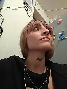 Dani pegin online show from December 2025 01:10:02 AM