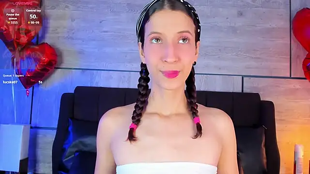 ZaritaLenon online show from February 2026 07:46:01 PM