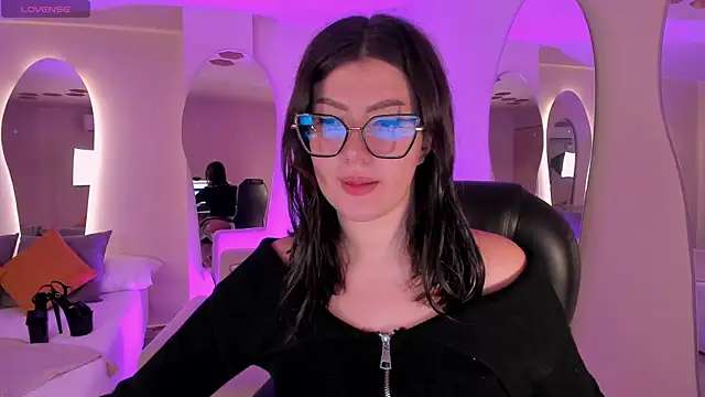 AmberFarrell online show from April 2026 08:04:01 PM