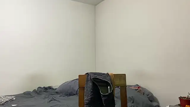 Snapshot of villanocat chatting on December 2024 01:58:01 AM villanocat online show from December 2024 01:58:01 AM