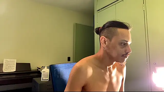 Snapshot of villanocat chatting on September 2025 04:02:02 PM villanocat online show from September 2025 04:02:02 PM