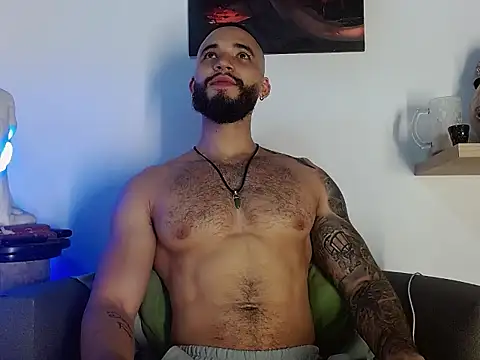 Morgann jones online show from May 2026 11:32:02 PM