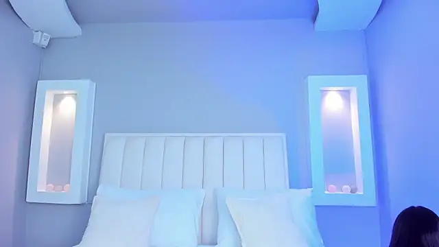 HannaPaola online show from October 2025 10:42:02 PM