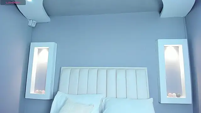 HannaPaola online show from November 2025 10:46:02 PM