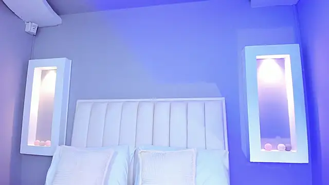 HannaPaola online show from October 2025 10:31:01 PM