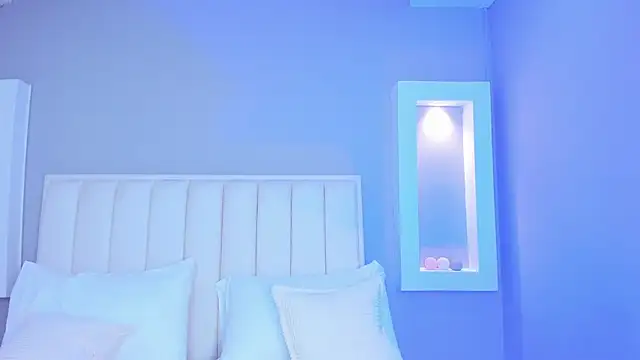 HannaPaola online show from November 2025 10:35:02 PM