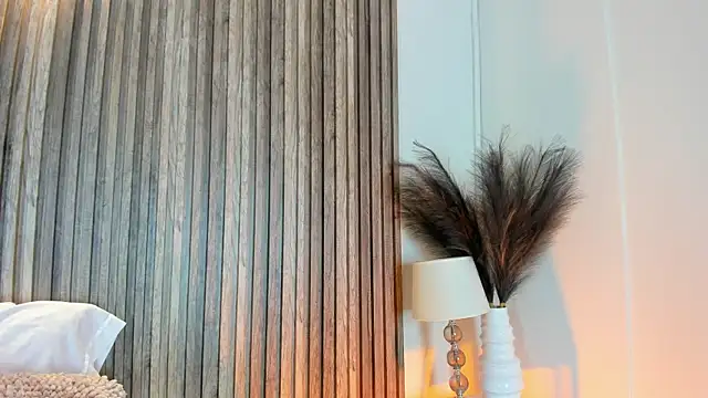 HannaPaola online show from July 2026 10:32:01 PM