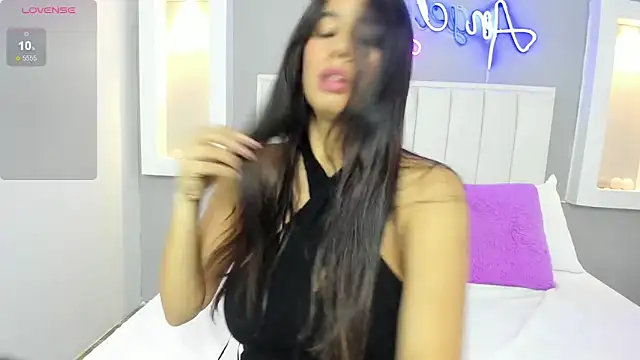 HannaPaola online show from February 2025 10:42:01 PM