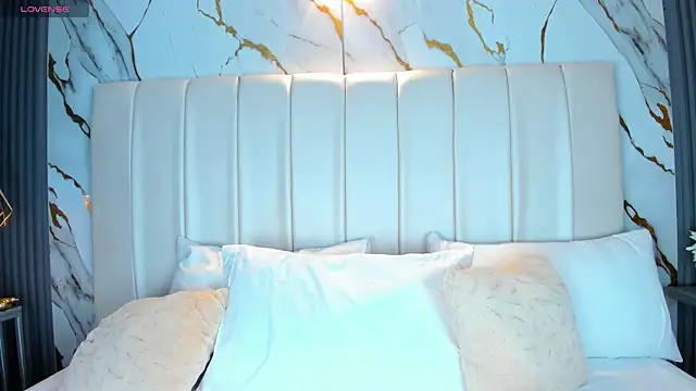 HannaPaola online show from November 2025 11:16:02 PM