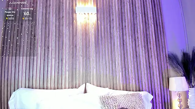 HannaPaola online show from December 2025 10:37:02 PM