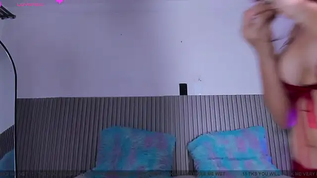 valentina lux online show from March 2026 07:20:02 PM