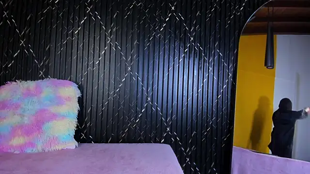 valentina lux online show from September 2025 07:31:01 PM