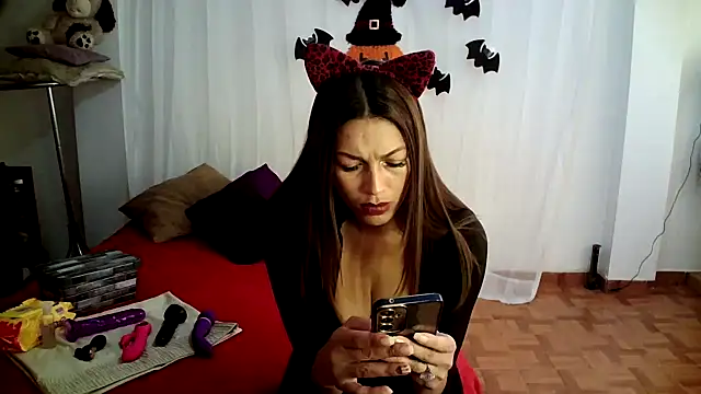 Snapshot of Hanna_Charming chatting on October 2025 06:08:01 PM Hanna Charming online show from October 2025 06:08:01 PM