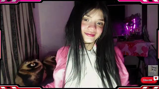 Snapshot of Sarahgin chatting on October 2025 09:30:01 AM Sarahgin online show from October 2025 09:30:01 AM