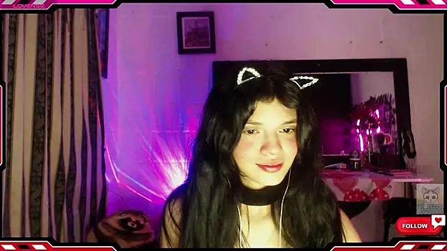 Snapshot of Sarahgin chatting on November 2025 11:36:02 AM Sarahgin online show from November 2025 11:36:02 AM