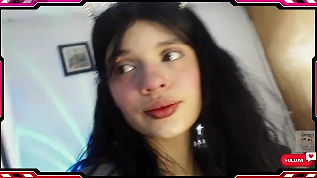 Snapshot of Sarahgin chatting on September 2025 12:04:02 PM Sarahgin online show from September 2025 12:04:02 PM