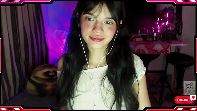 Snapshot of Sarahgin chatting on November 2025 08:07:02 AM Sarahgin online show from November 2025 08:07:02 AM