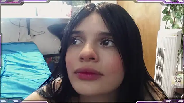 Snapshot of Sarahgin chatting on January 2025 10:24:01 PM Sarahgin online show from January 2025 10:24:01 PM