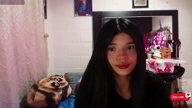 Sarahgin online show from April 2026 11:12:01 AM