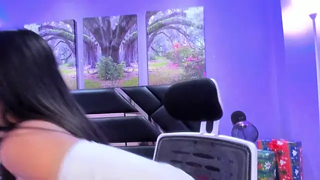 KimberlyVillaLobos online show from December 2025 11:35:01 AM