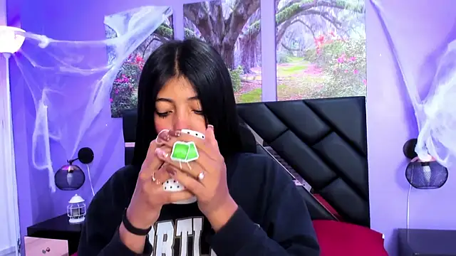 KimberlyVillaLobos online show from November 2025 11:35:02 AM