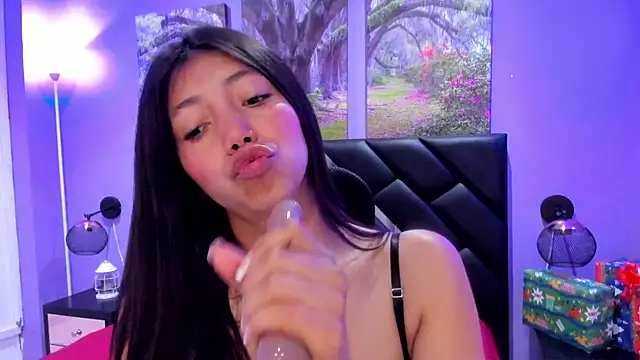 KimberlyVillaLobos online show from December 2025 11:37:01 AM