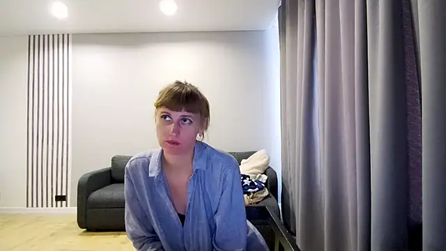 Snapshot of Daniella_Lorente chatting on February 2025 07:12:02 AM Daniella Lorente online show from February 2025 07:12:02 AM