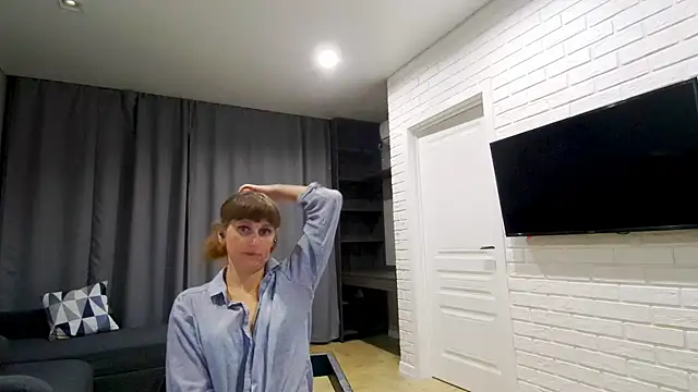 Daniella Lorente online show from July 2026 12:54:01 AM