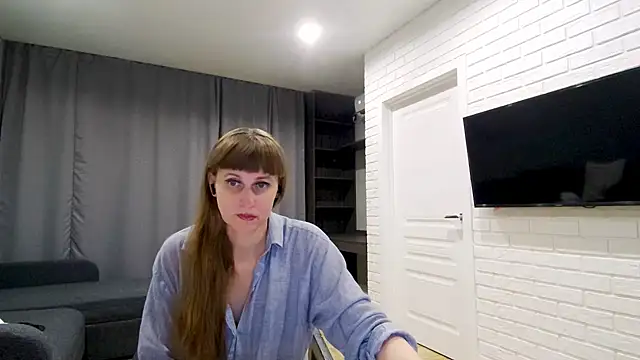 Daniella Lorente online show from May 2026 11:32:01 PM